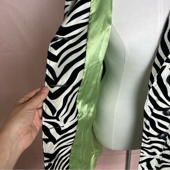 UBU flocked zebra print button down jacket - Picture 5 of 11